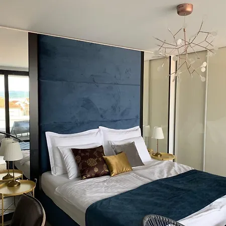 Omnia Mit Whirlpool By Interhome Hébergement de vacances *