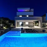 Omnia Mit Whirlpool By Interhome Ferienhaus