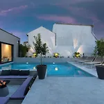 Omnia Mit Whirlpool By Interhome