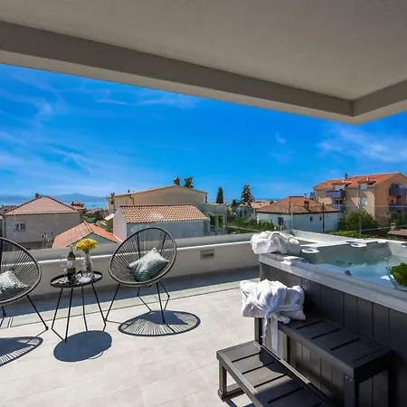 Omnia Mit Whirlpool By Interhome بيت للعطل *