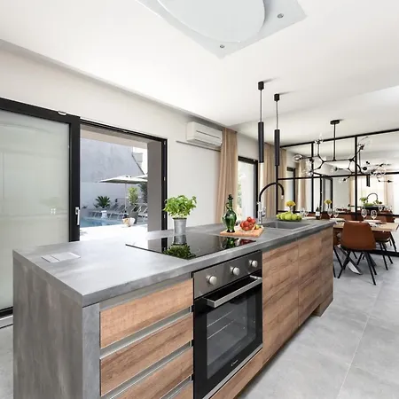 Vikendica Omnia Mit Whirlpool By Interhome *